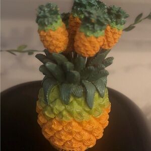Pineapple-Themed Party Picks